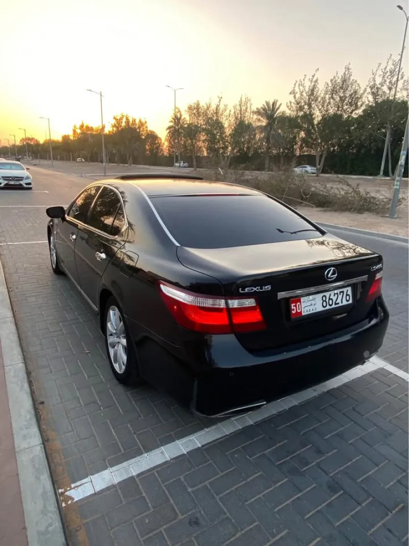 2008 لكزس آل آس ٤٦٠ in Dubai