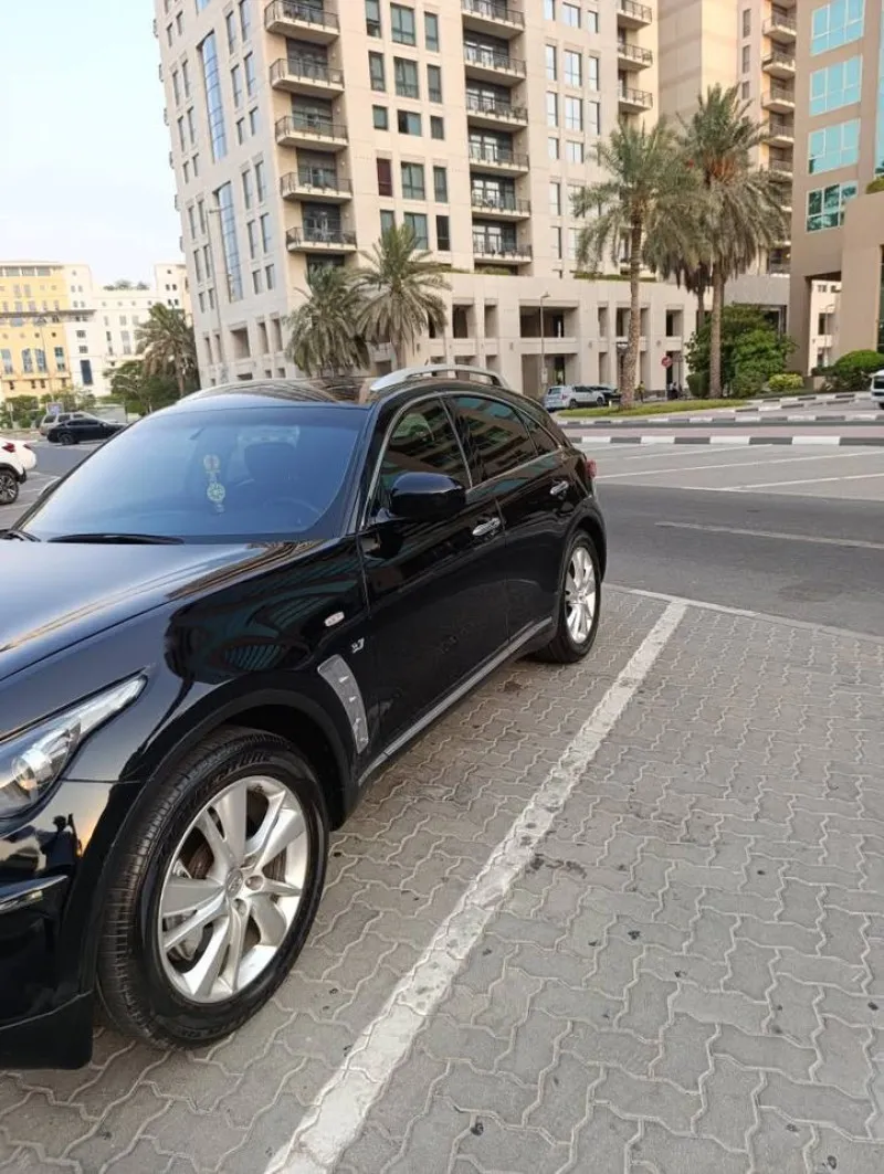 2014 إنفينيتي كيو آكس٧٠ in Dubai