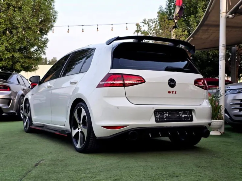 2016 Volkswagen Golf in Dubai