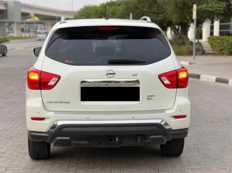 2018 Nissan Pathfinder in Dubai