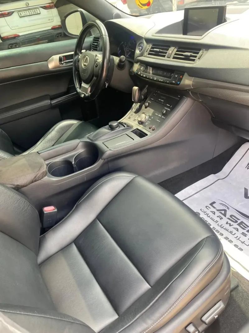 2017 Lexus CT200H in Dubai