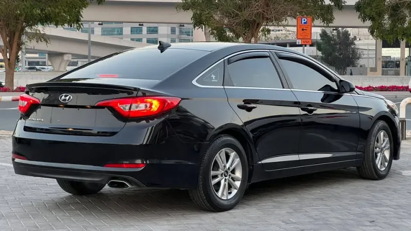 2017 هيونداي سوناتا in Dubai