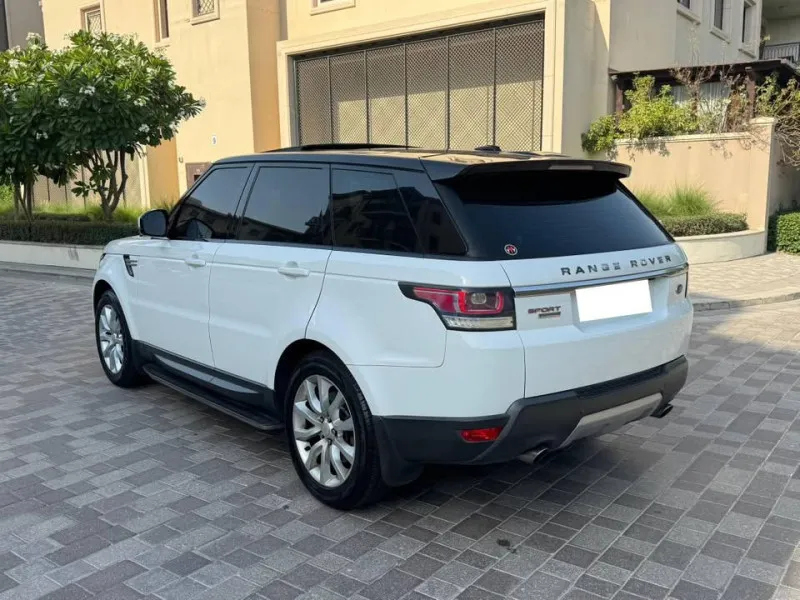 2015 Land Rover Range Rover Sport in Dubai