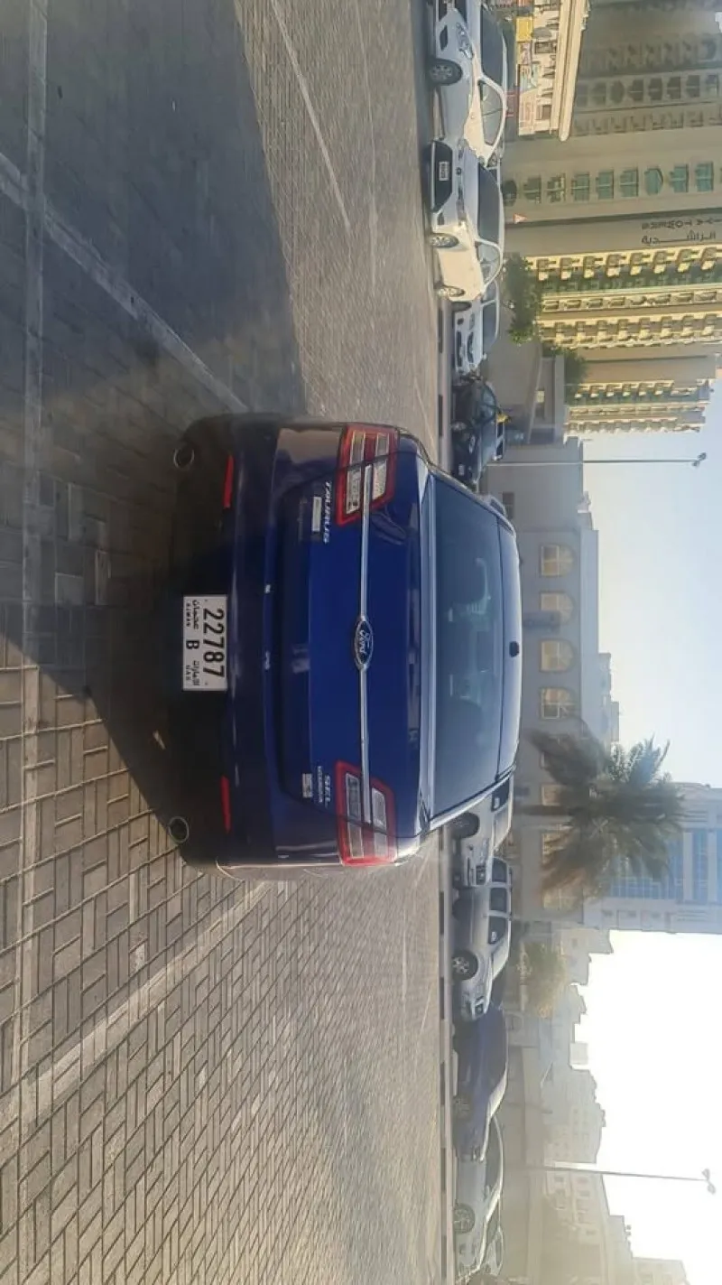 2013 Ford Taurus in Dubai