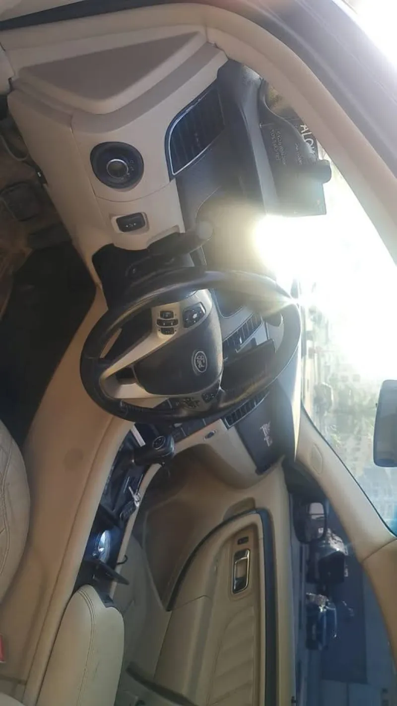 2013 Ford Taurus in Dubai