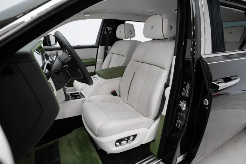 2023 Rolls Royce Phantom in Dubai