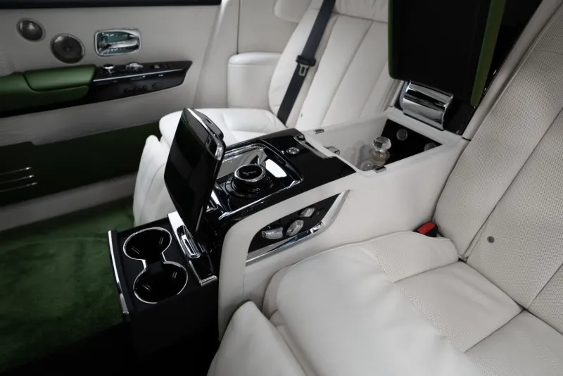 2023 Rolls Royce Phantom in Dubai