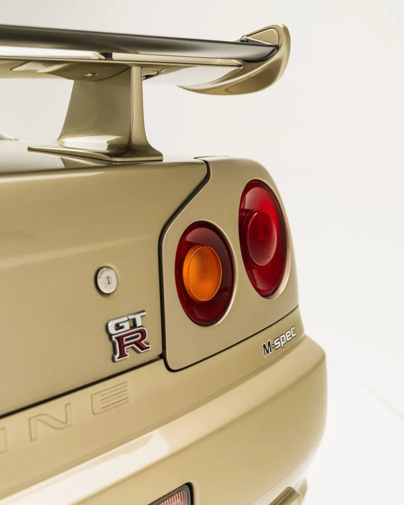 2001 Nissan SkyLine in Dubai