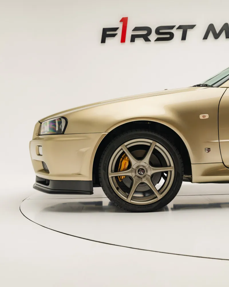 2001 Nissan SkyLine in Dubai