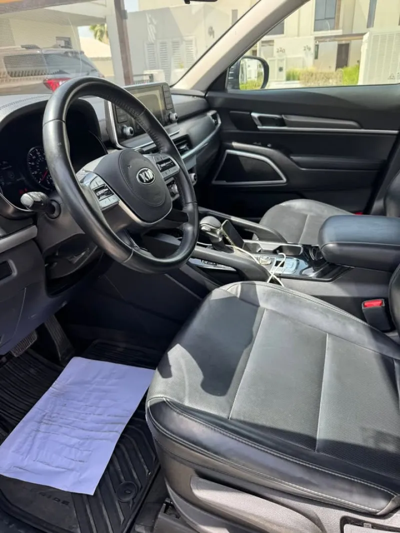 2020 Kia Telluride in Dubai