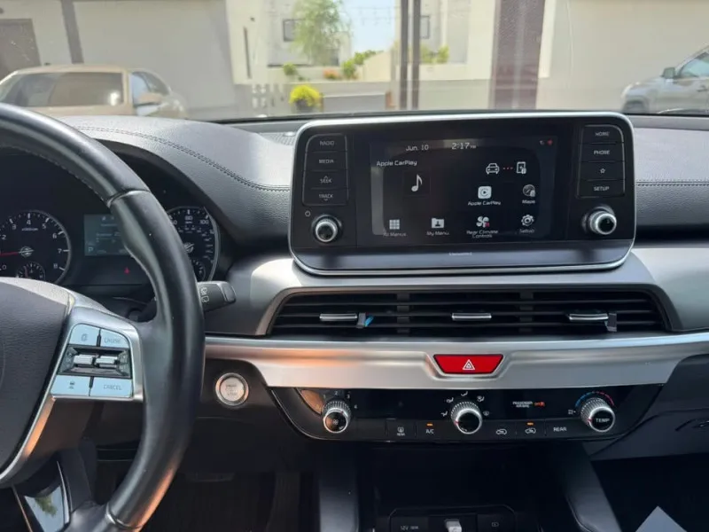 2020 Kia Telluride in Dubai