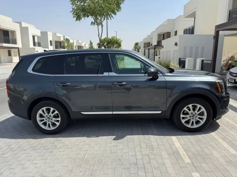 2020 Kia Telluride in Dubai