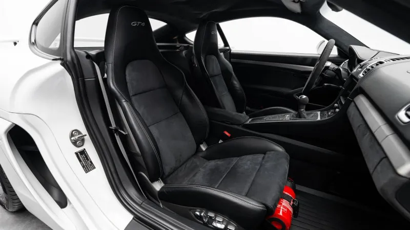 2016 Porsche Cayman in Dubai