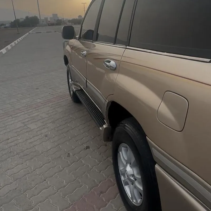 2005 تويوتا لاند كروزر in Dubai