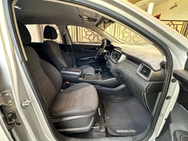 2016 Kia Sorento in Dubai