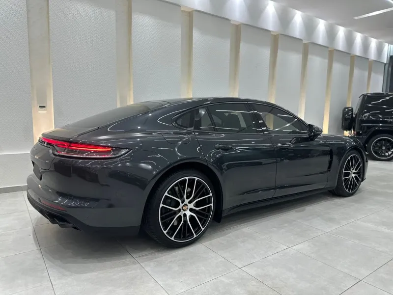 2021 Porsche Panamera in Dubai