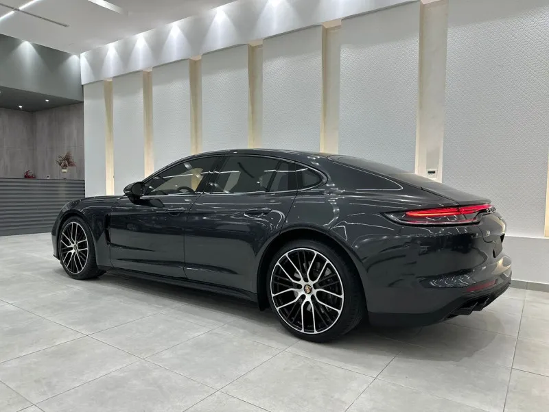 2021 Porsche Panamera in Dubai