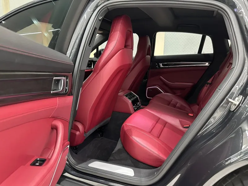 2021 Porsche Panamera in Dubai