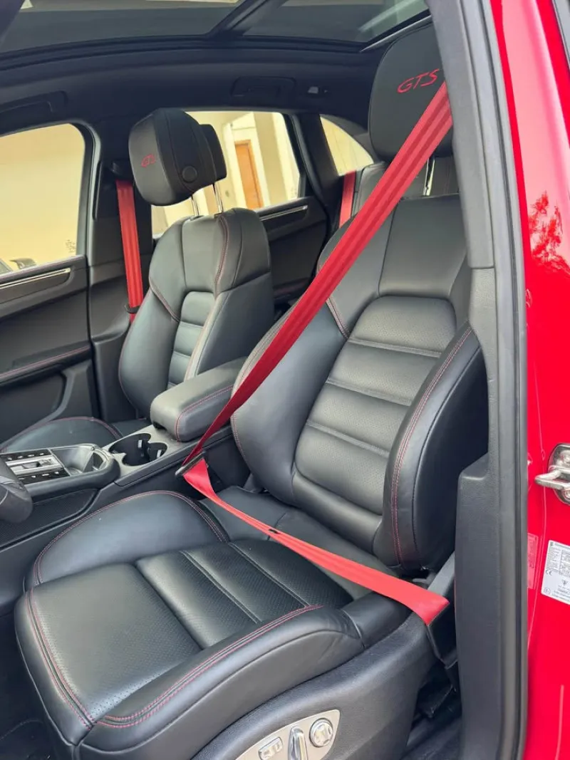 2024 Porsche Macan in Dubai