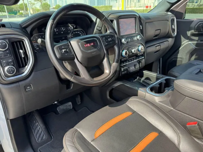 2022 GMC Yukon in Dubai