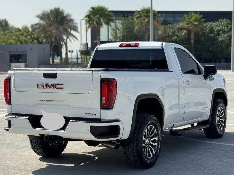 2022 GMC Yukon in Dubai