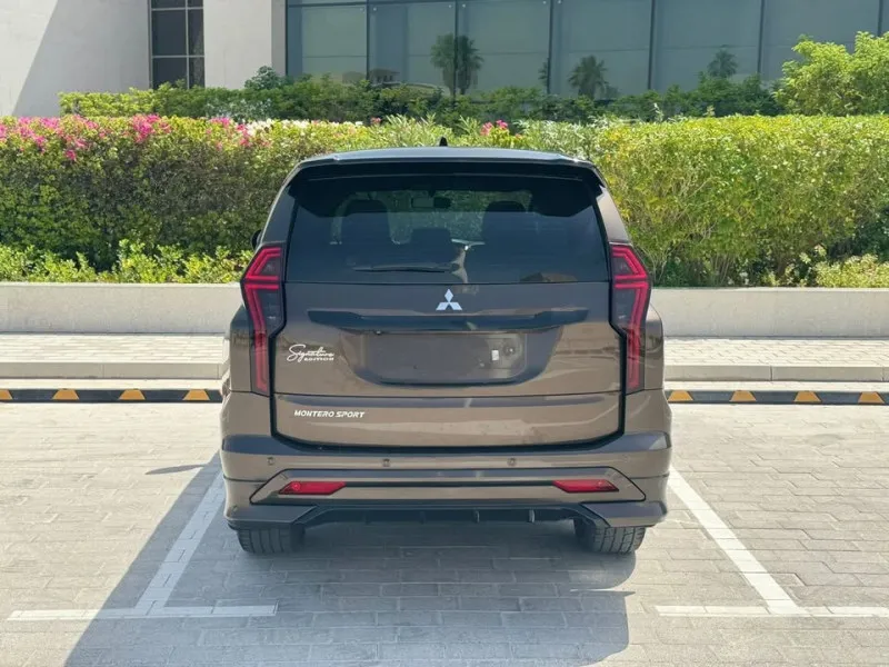 2020 Mitsubishi Montero in Dubai