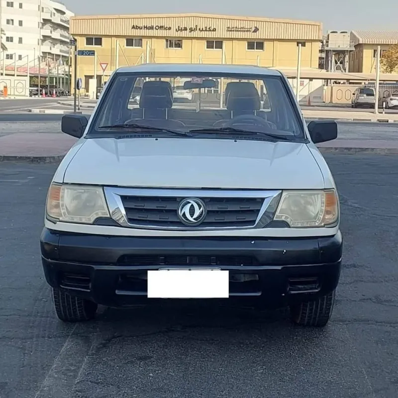 2015 Nissan Pickup in Dubai