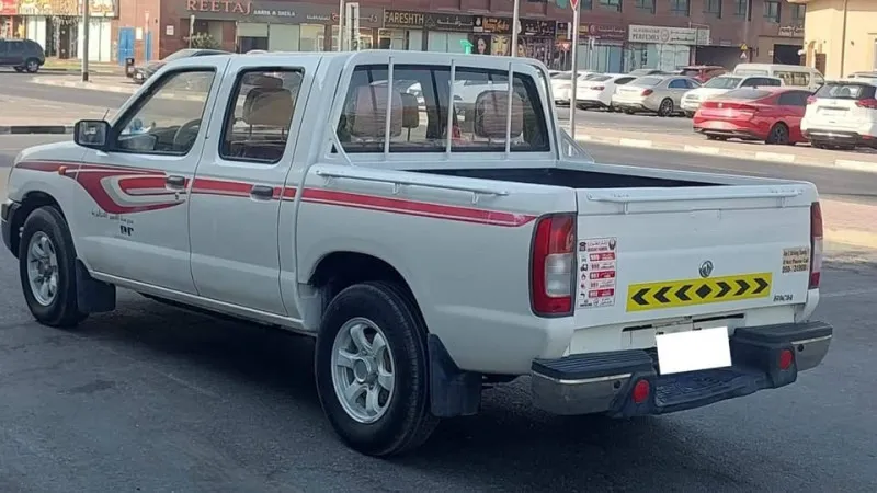 2015 Nissan Pickup in Dubai