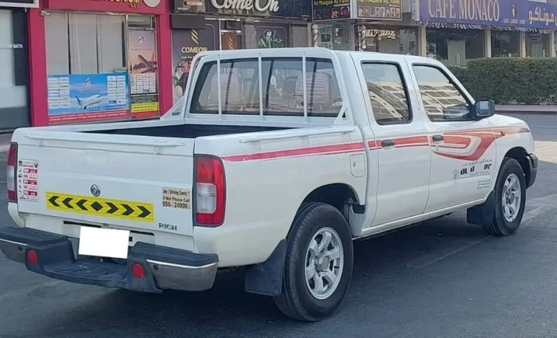 2015 Nissan Pickup in Dubai
