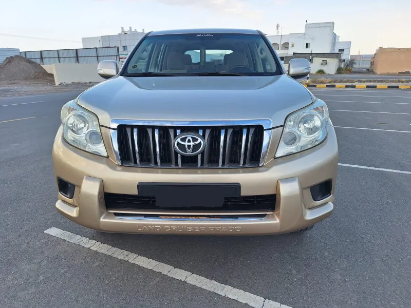 2012 تويوتا برادو in Dubai