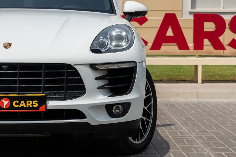 2015 Porsche Macan in Dubai