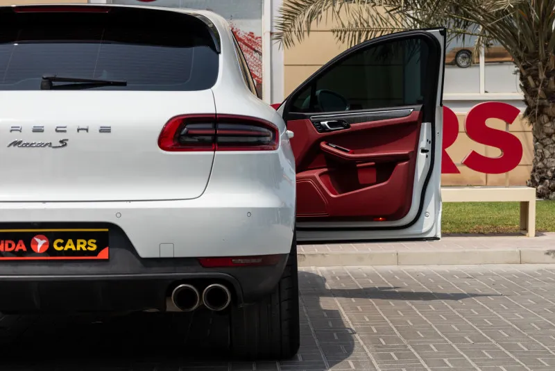 2015 Porsche Macan in Dubai