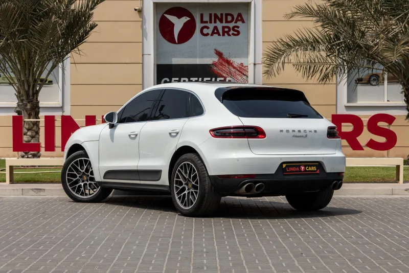 2015 Porsche Macan in Dubai