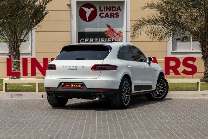 2015 Porsche Macan in Dubai