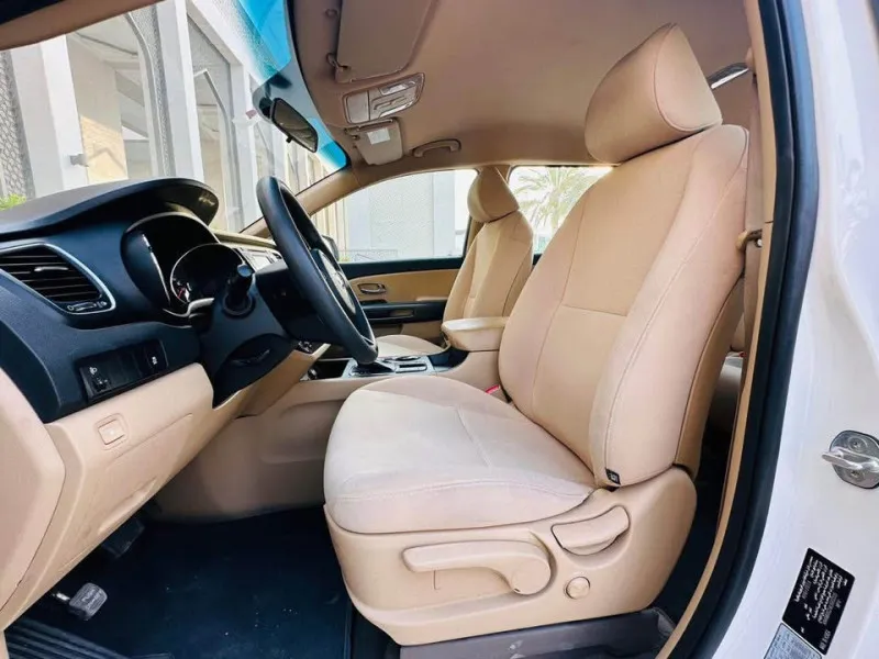 2022 Kia Carnival in Dubai
