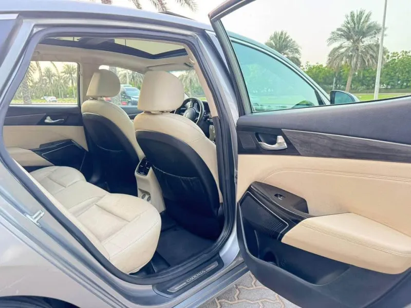 2021 Kia Cadenza in Dubai