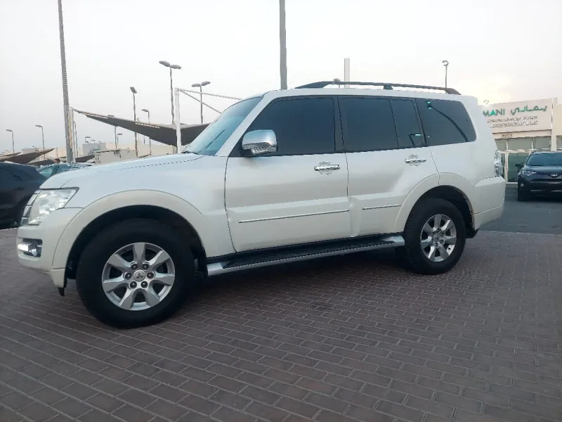 2019 Mitsubishi Pajero in Dubai