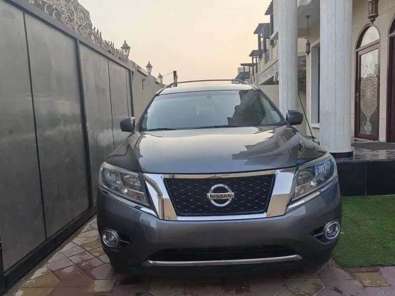 2015 Nissan Pathfinder in Dubai