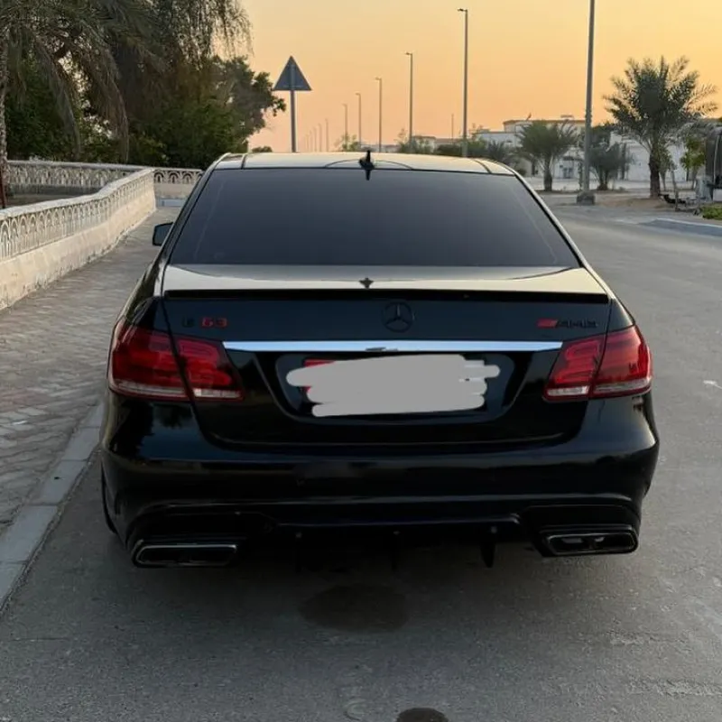 2010 مرسيدس-بنز اي ٦٣ اي ام جي in Dubai