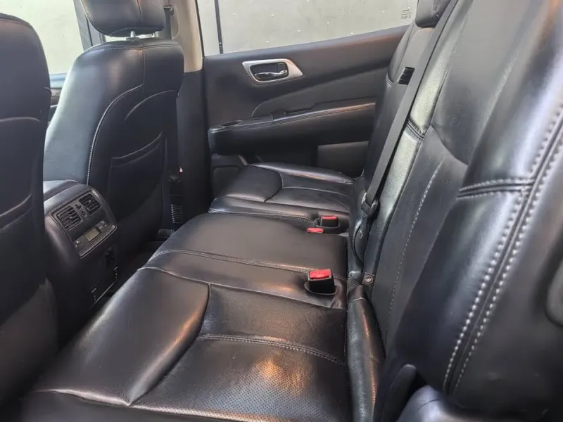 2015 Nissan Pathfinder in Dubai