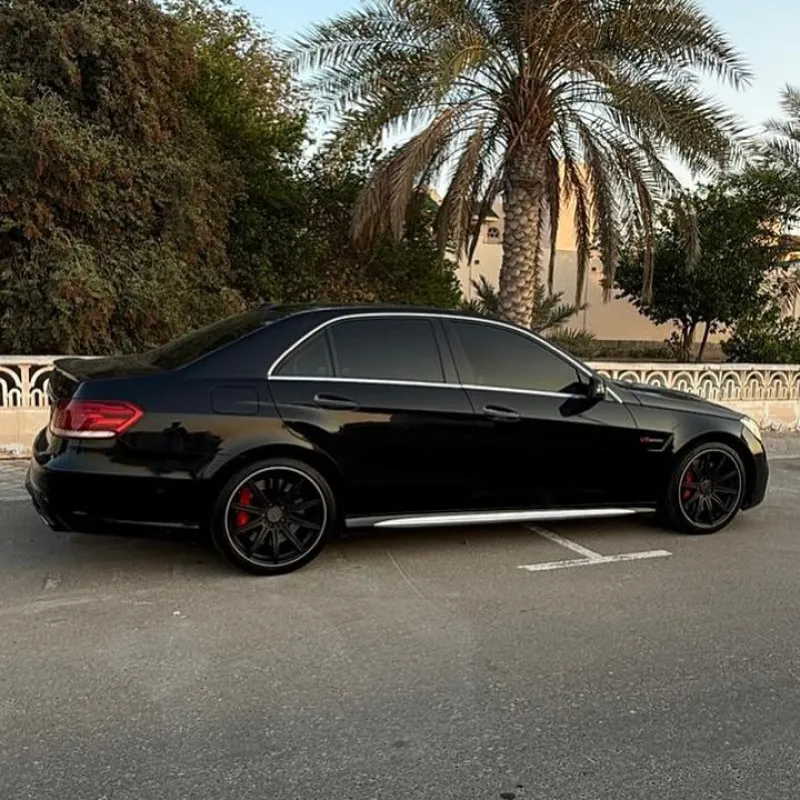 2010 مرسيدس-بنز اي ٦٣ اي ام جي in Dubai