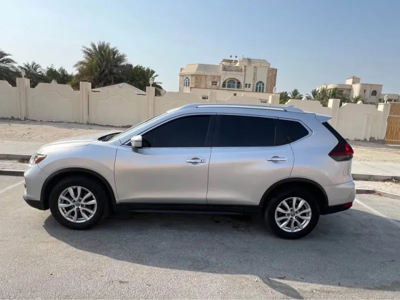 2020 Nissan Rogue in Dubai