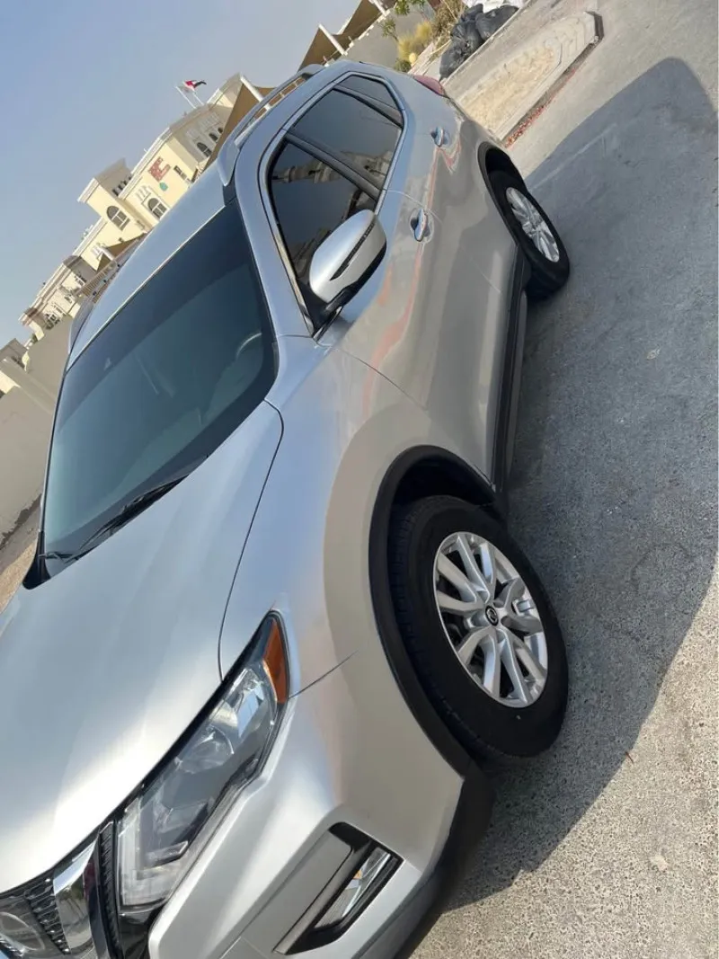 2020 Nissan Rogue in Dubai