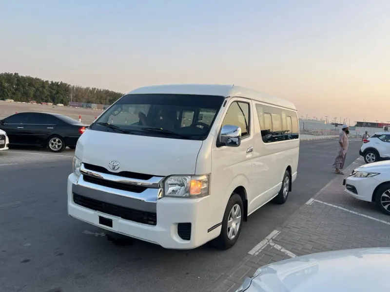 2015 Toyota Hiace in Dubai
