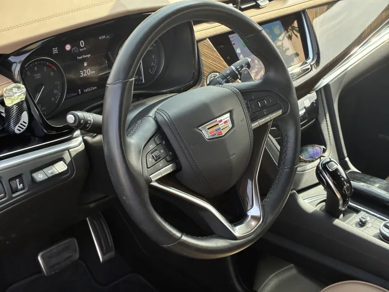 2024 Cadillac XT6 in Dubai