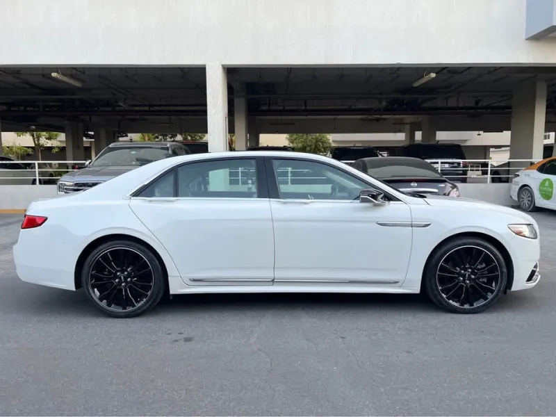 2020 Lincoln Continential in Dubai