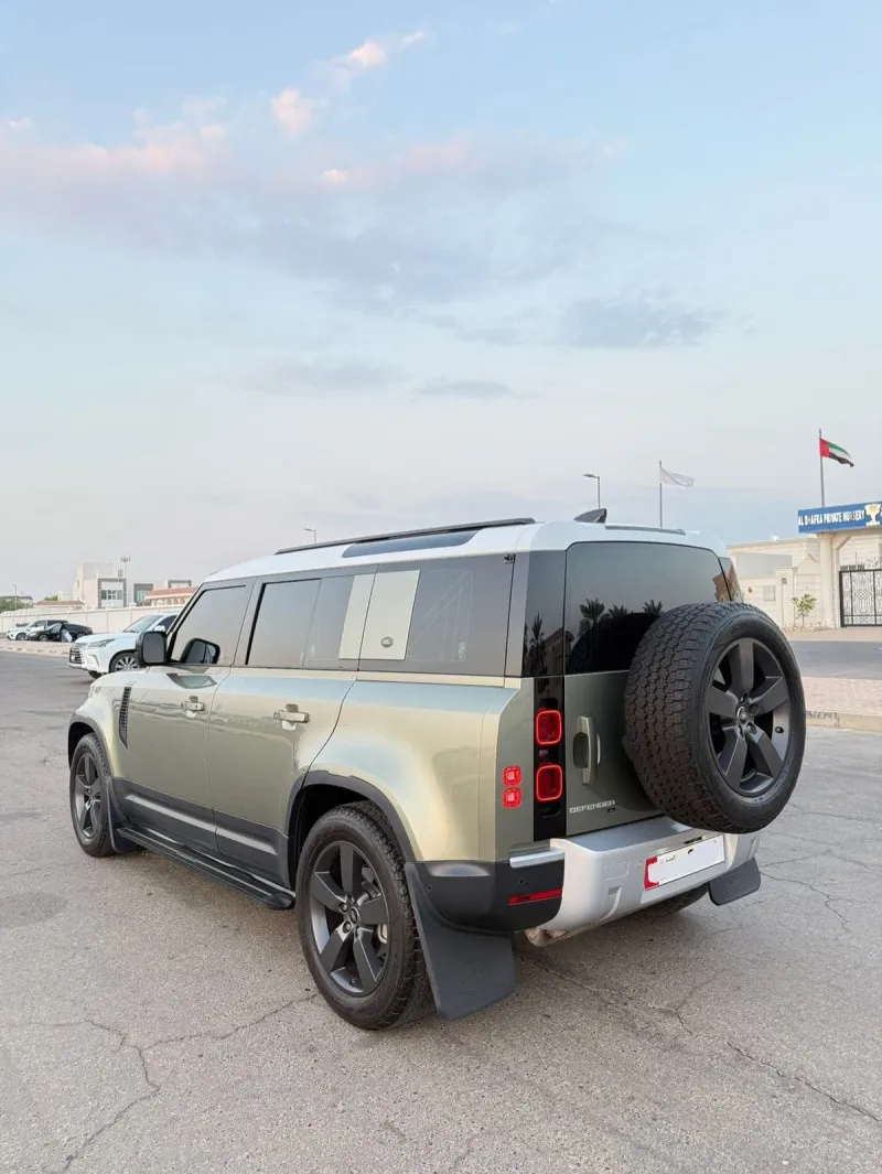 2021 لاند روفر ديفندر in Dubai