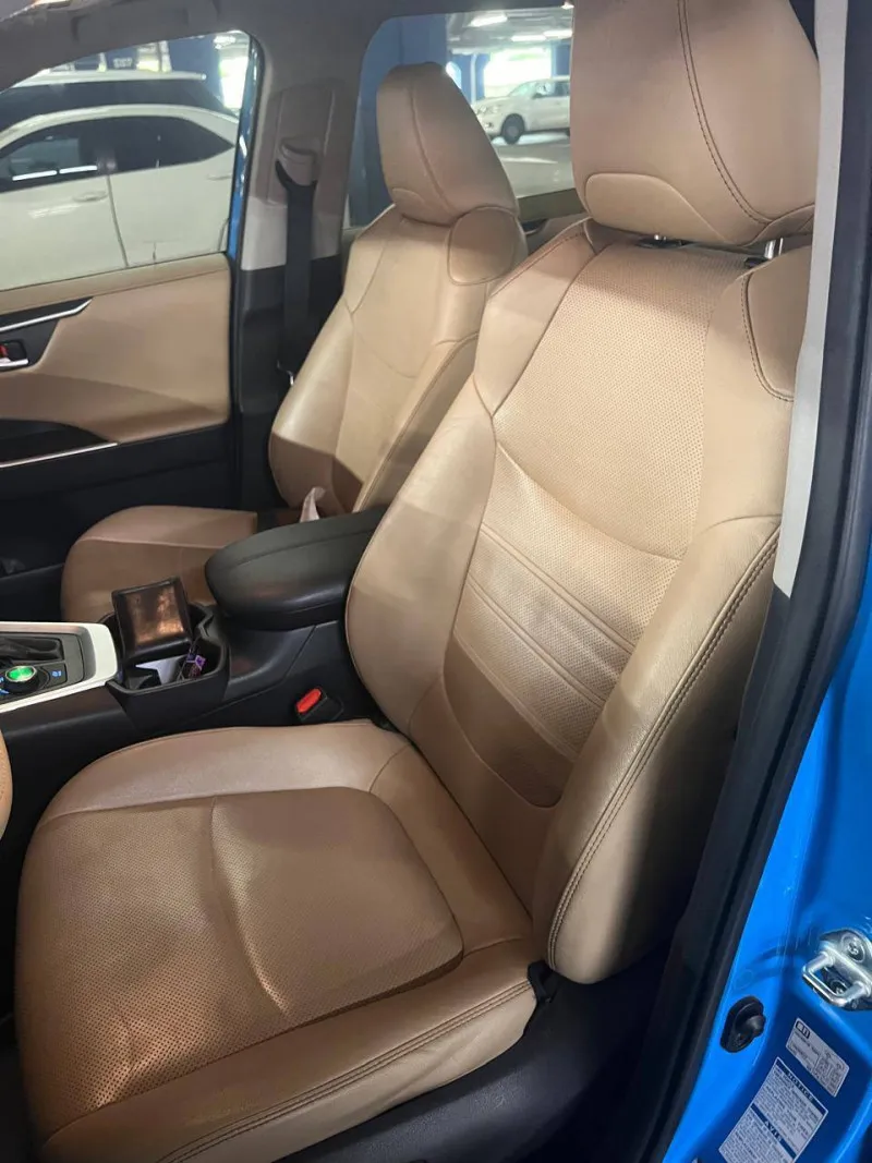 2019 تويوتا راف ٤ in Dubai