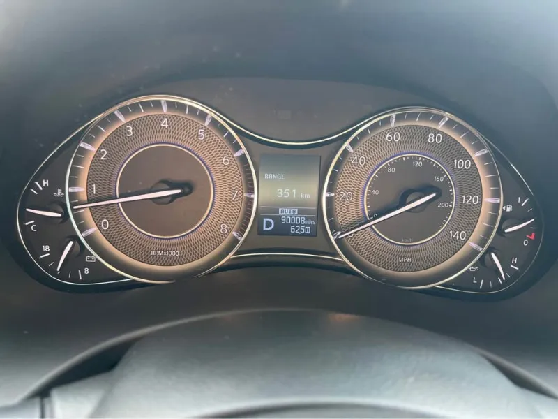 2015 إنفينيتي كيو آكس ٨٠ in Dubai