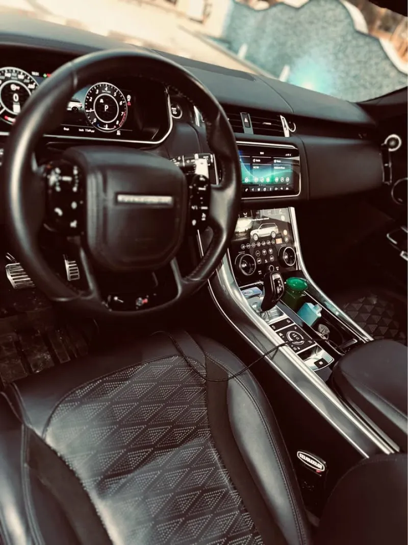 2022 Land Rover Range Rover Sport in Dubai